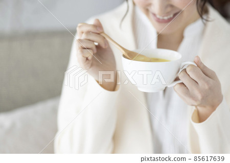女性飲食生活方式 85617639