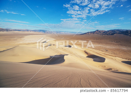 Sand dunes 85617794