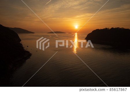 Beautiful seascape of Kashira Island in Bizen City, Okayama Prefecture 85617867