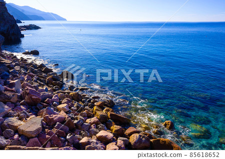 Panorama of Monterosso al Mare Beach, in summer season 85618652
