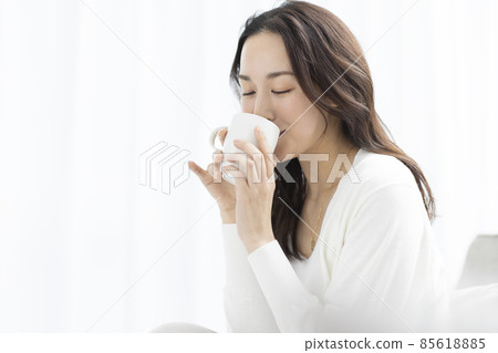 女性生活方式放鬆下午茶時間 85618885