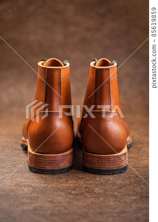 Handcrafted brown leather boots  85619859