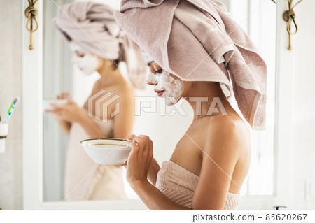 Girl takes care of her beauty and health. Girl takes care of her beauty and health. 85620267