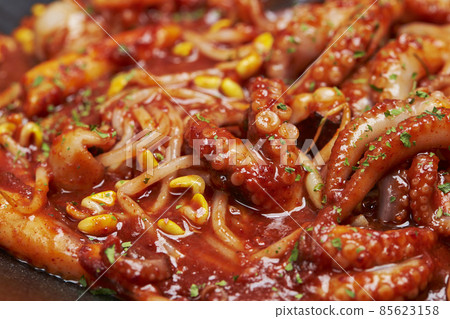 Korean food Ojin Onakuchipokmu Stir-fried sweet and spicy sardines Korean food Ojin Onakuchipokmu Stir-fried sweet and spicy sardines 85623158