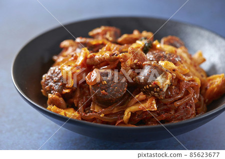 韓國菜，甜辣炒豬肉香腸 85623677