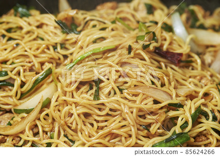 Stir-fried noodle dish of pork and garlic Stir-fried noodle dish of pork and garlic 85624266