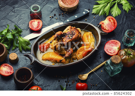 Fried quails, dietary meat. Fried quails, dietary meat. 85624302