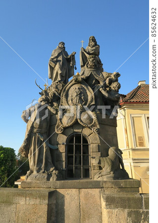 Charles Bridge over the world heritage city of Prague 85624632