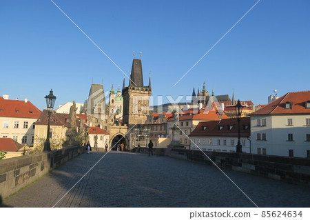 查理大橋橫跨世界遺產城市布拉格 85624634