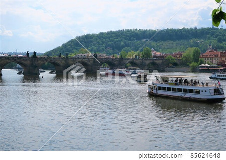 查理大橋橫跨世界遺產城市布拉格 85624648