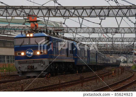 臥舖特快北斗星（藍色：EF510拖車） 85624923