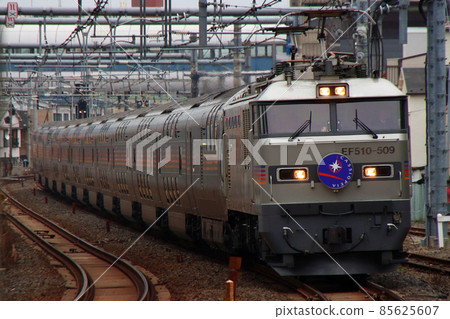 臥舖特快仙后座(銀:EF510拖車) 臥舖特快仙后座(銀:EF510拖車) 85625607