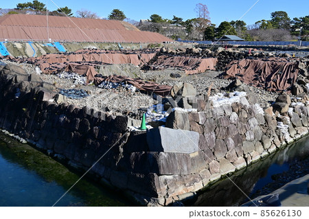 發掘中的駿府城天守閣 85626130