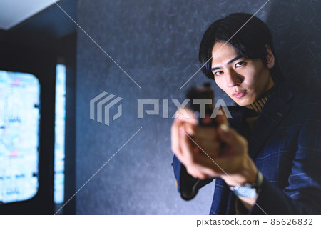拿著槍的男人 85626832