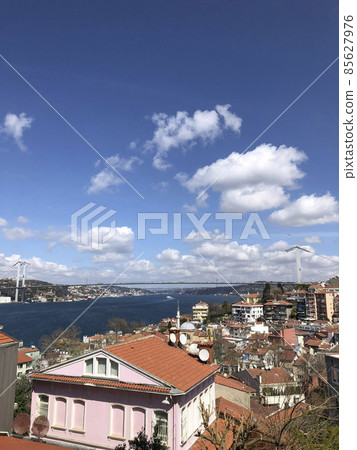 Bosporus bridge in Istanbul, Turkey Bosporus bridge in Istanbul, Turkey 85627976