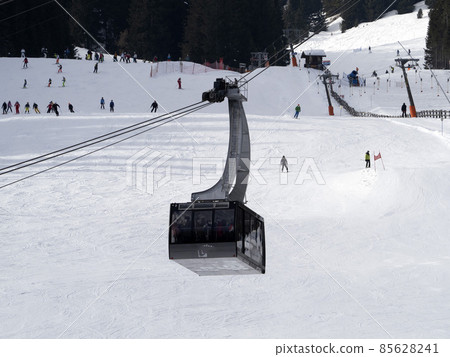 cable way in dolomites gardena valley snow mountains cable way in dolomites gardena valley snow mountains 85628241