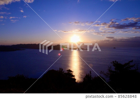 First sunrise over the Seto Inland Sea First sunrise over the Seto Inland Sea 85628848
