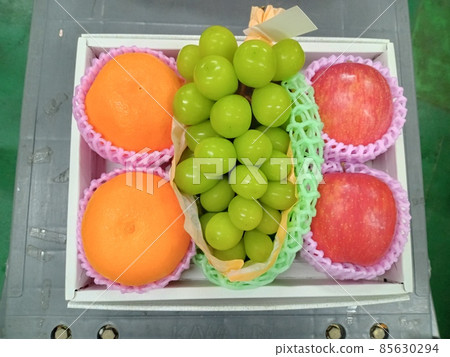 Fruit set Fruit set 85630294