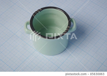Soup Pot on a Graph Millimeter Paper Soup Pot on a Graph Millimeter Paper 85630863