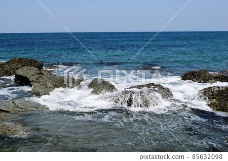 莊內海灘的橫衝直撞 莊內海灘的橫衝直撞 85632098