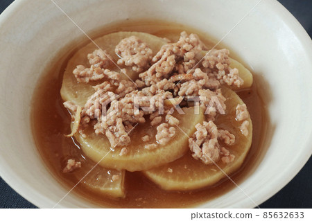 Soboro ankake of radish and minced meat (home cooking) Soboro ankake of radish and minced meat (home cooking) 85632633