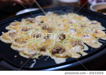 Very delicious Japanese homemade takoyaki and Akashiyaki 85633058