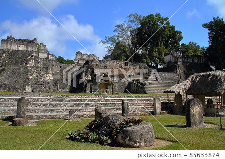 危地馬拉瑪雅文明遺址北衛城面向蒂卡爾大廣場 85633874