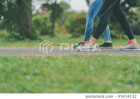 Running friends 85634132