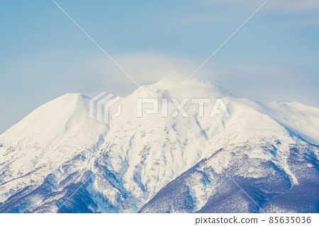 [青森縣] 積雪的磐城山 85635036
