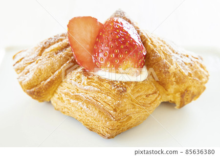 草莓丹麥 草莓丹麥 85636380