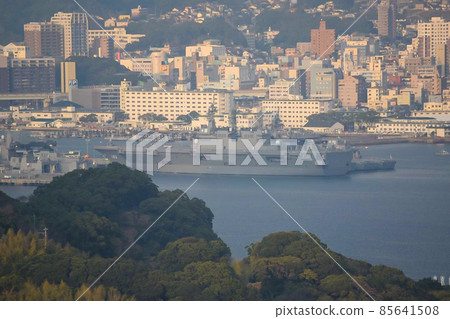 從遠處看到的軍艦 85641508