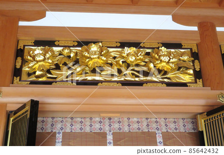 Gold column 85642432