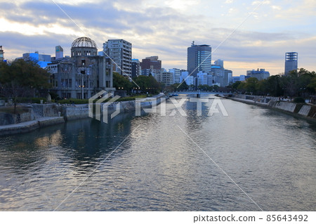 本安川和原爆圓頂館（廣島市） 85643492
