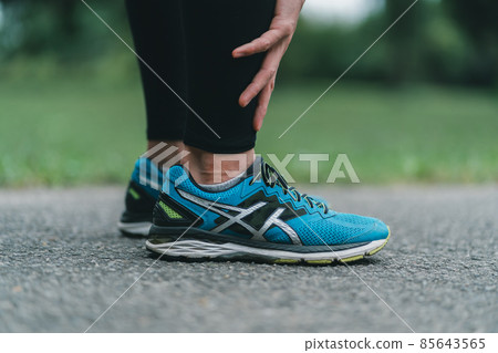 蚊蟲叮咬跑步者 蚊蟲叮咬跑步者 85643565