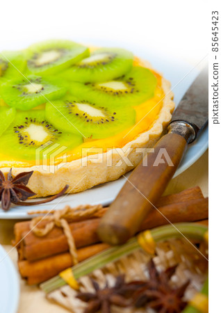 kiwi pie tart and spices kiwi pie tart and spices 85645423