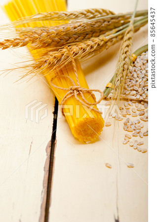 organic Raw italian pasta and durum wheat 85645437