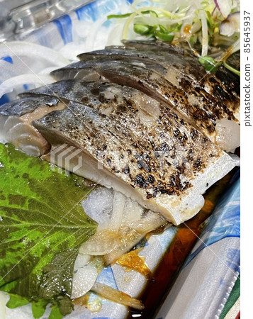 Grilled mackerel sashimi in a pack 85645937