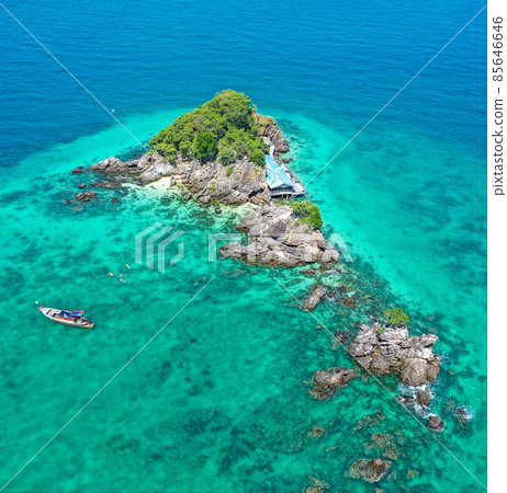 Aerial view of Koh Khai Nuai, the cat island in Phuket, Thailand Aerial view of Koh Khai Nuai, the cat island in Phuket, Thailand 85646646