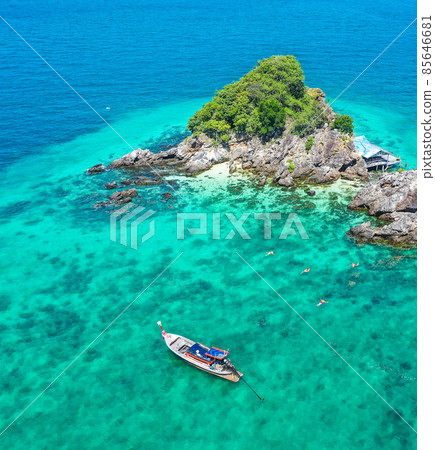 Aerial view of Koh Khai Nuai, the cat island in Phuket, Thailand Aerial view of Koh Khai Nuai, the cat island in Phuket, Thailand 85646681