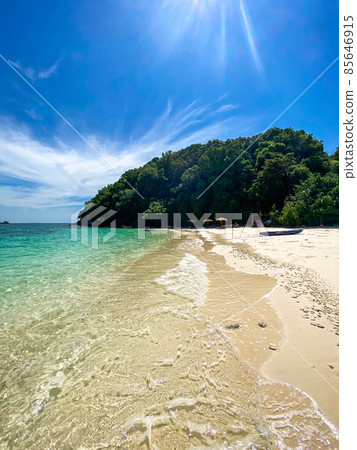 Aerial view of Koh Khai Nok in Phuket, Thailand 85646915