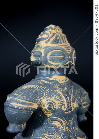 東北地區繩紋文化的形象 龜岡遺址的泥人彩繪 東北地區繩紋文化的形象 龜岡遺址的泥人彩繪 85647301