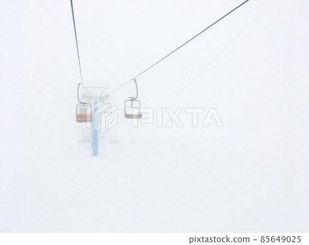 Snow blizzard chairlift ski mountains 85649025