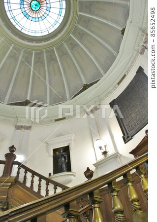 大阪府立中之島圖書館中央大廳圓頂 85652498