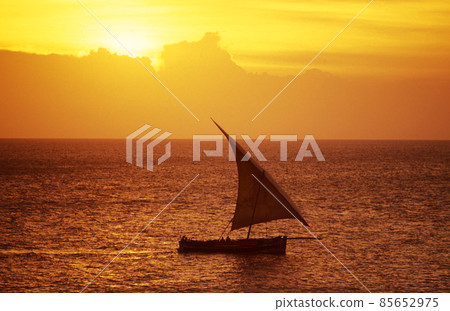 ZANZIBAR STONE TOWN DHONI 85652975