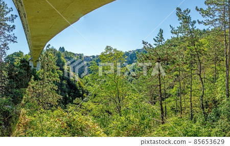 Panorama of the rocks under the historic town of Pazin in central Istria taken below the pedestrian bridge 85653629