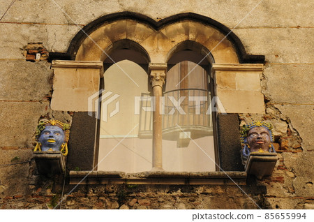意大利,西西里島,陶爾米納,老城街角風景 意大利,西西里島,陶爾米納,老城街角風景 85655994