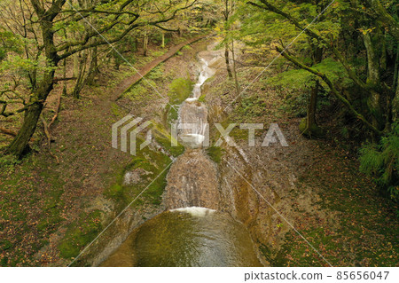 Toon City, Ehime Prefecture, Autumn River Valley Toon City, Ehime Prefecture, Autumn River Valley 85656047