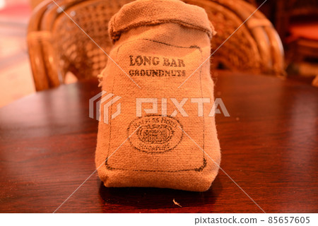 Long Bar Peanuts / 新加坡萊佛士酒店 85657605