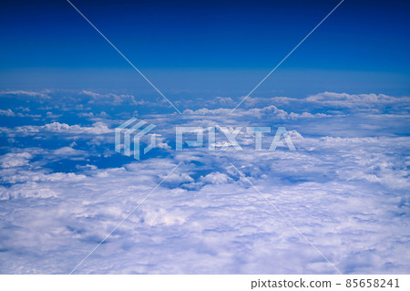 Sea of clouds in the blue sky Sea of clouds in the blue sky 85658241