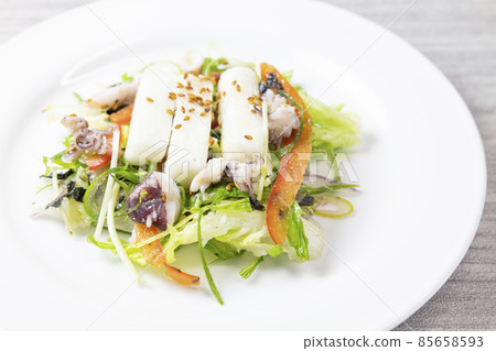 Delicious squid and dioscorea salad 85658593
